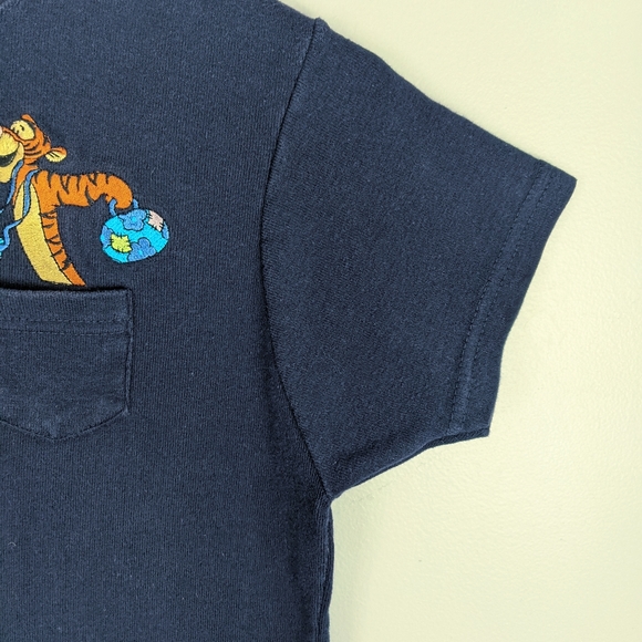 Early 2000s Disney Pooh Navy Blue Embroidered Tigger Cropped Baby Tee - Picture 4 of 9